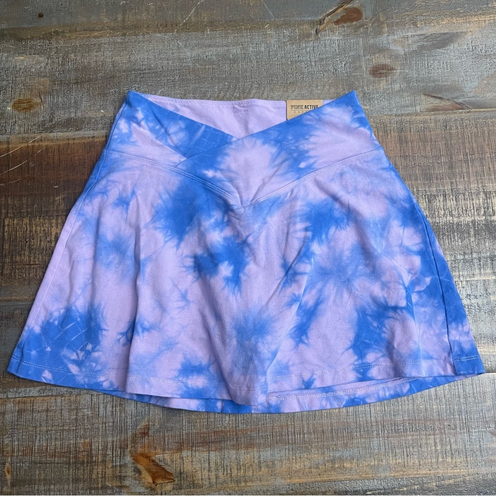 NWT Victoria’s secret PINK tie dye crossover waist mini skirt